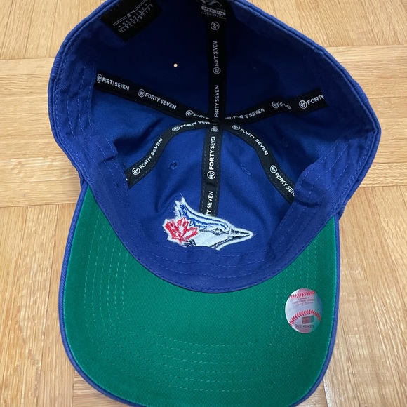 Toronto Blue Jays Cap - Picture 2 of 4